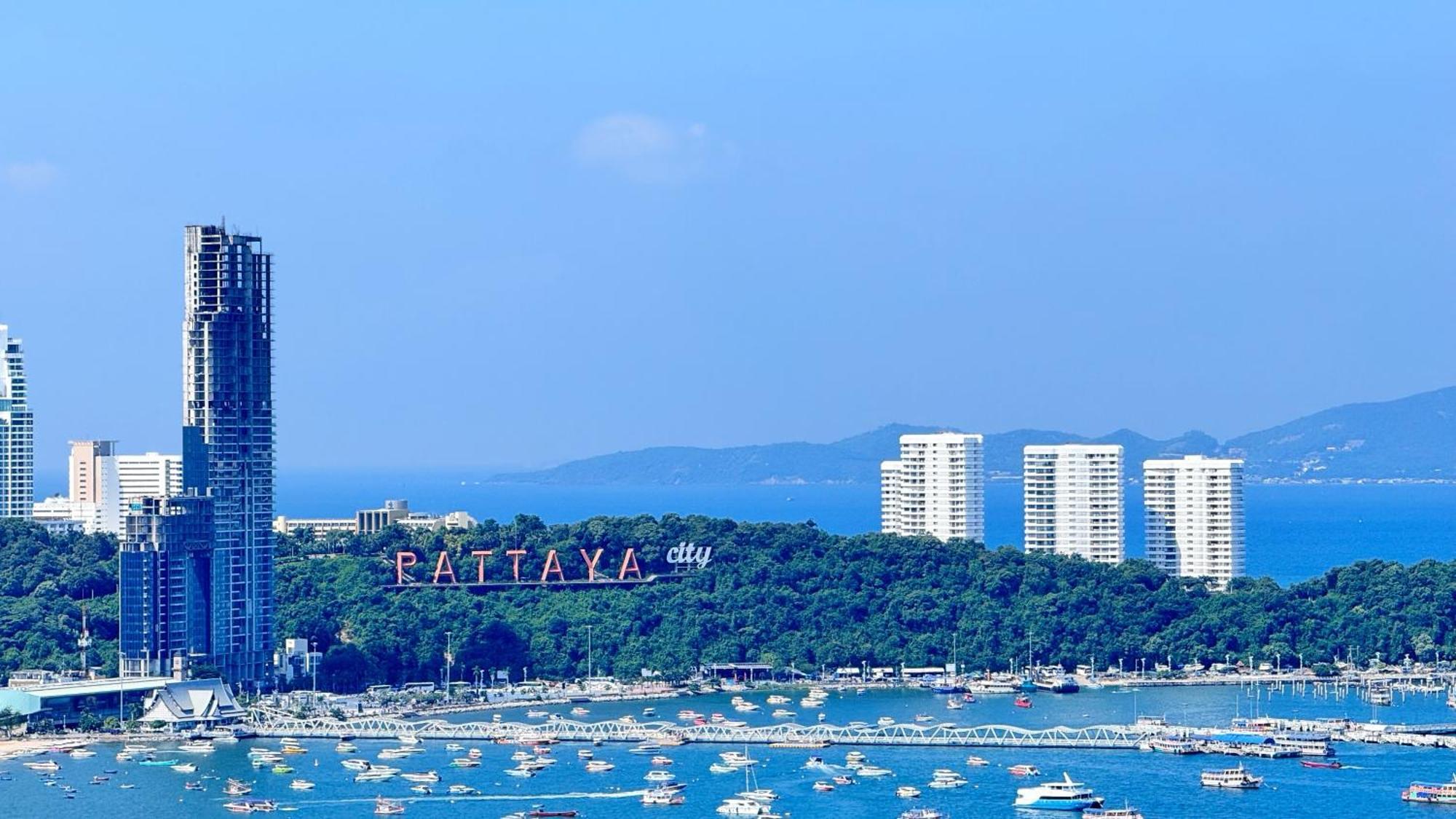 The Edge Sea View Holiday Inn New Патая Екстериор снимка
