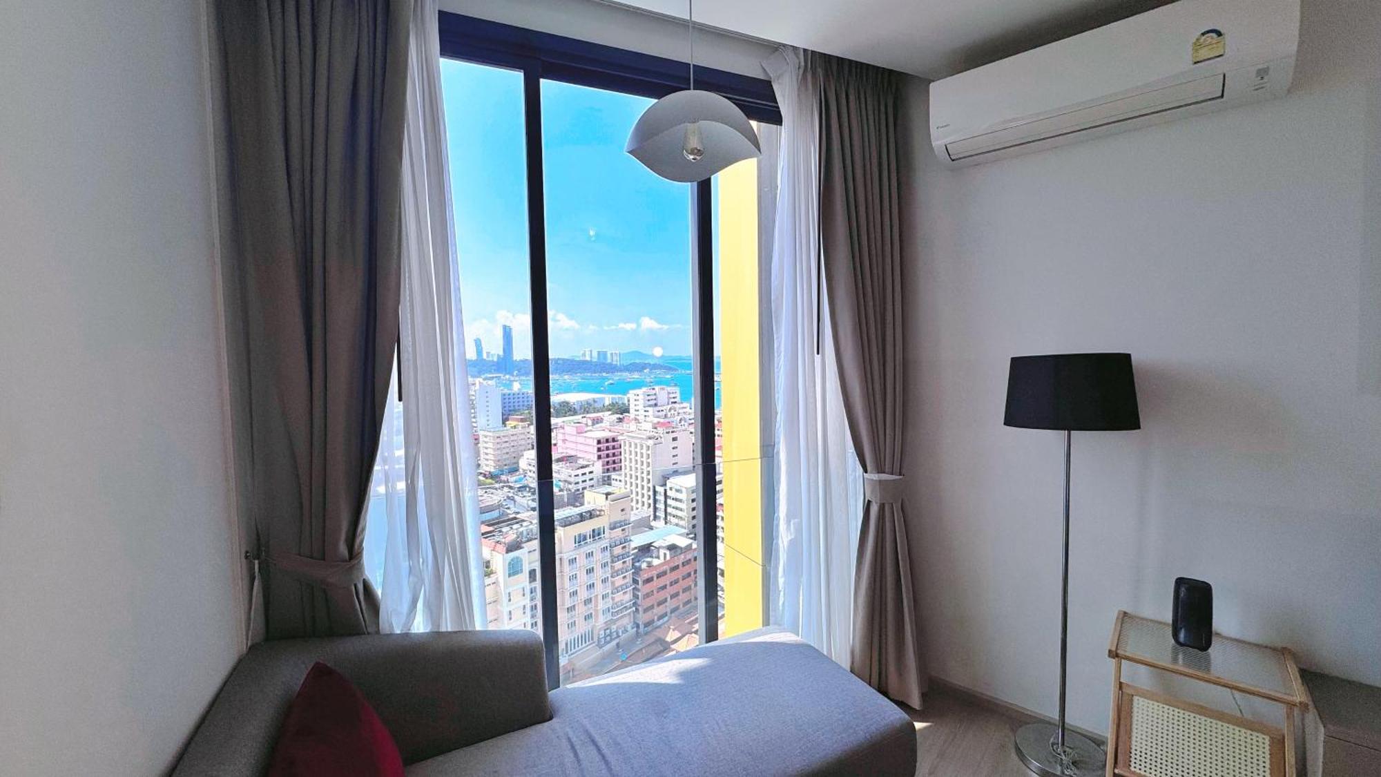 The Edge Sea View Holiday Inn New Патая Екстериор снимка